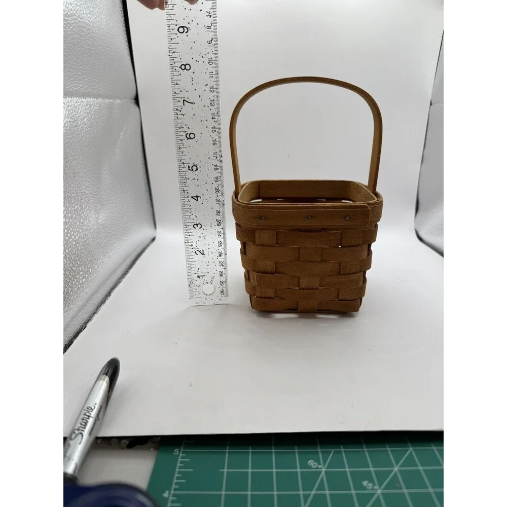 Longaberger 1992 Small Peg Basket with Handle 5 x 5 x 4.5